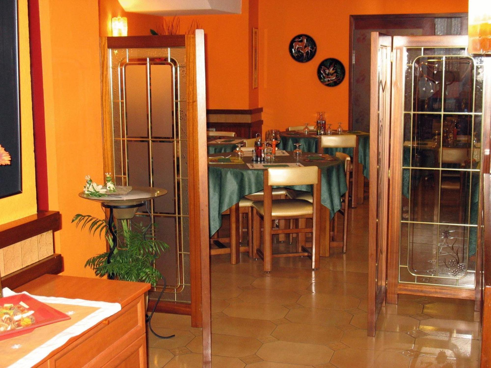 Hostal La Barretina Figueres  Exterior foto